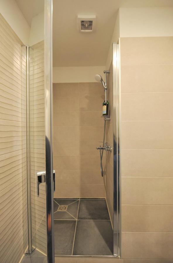 Central Comfort At Hanzas Residence, Stay Near Cafes, Bars, Museums & Esplanade リガ エクステリア 写真