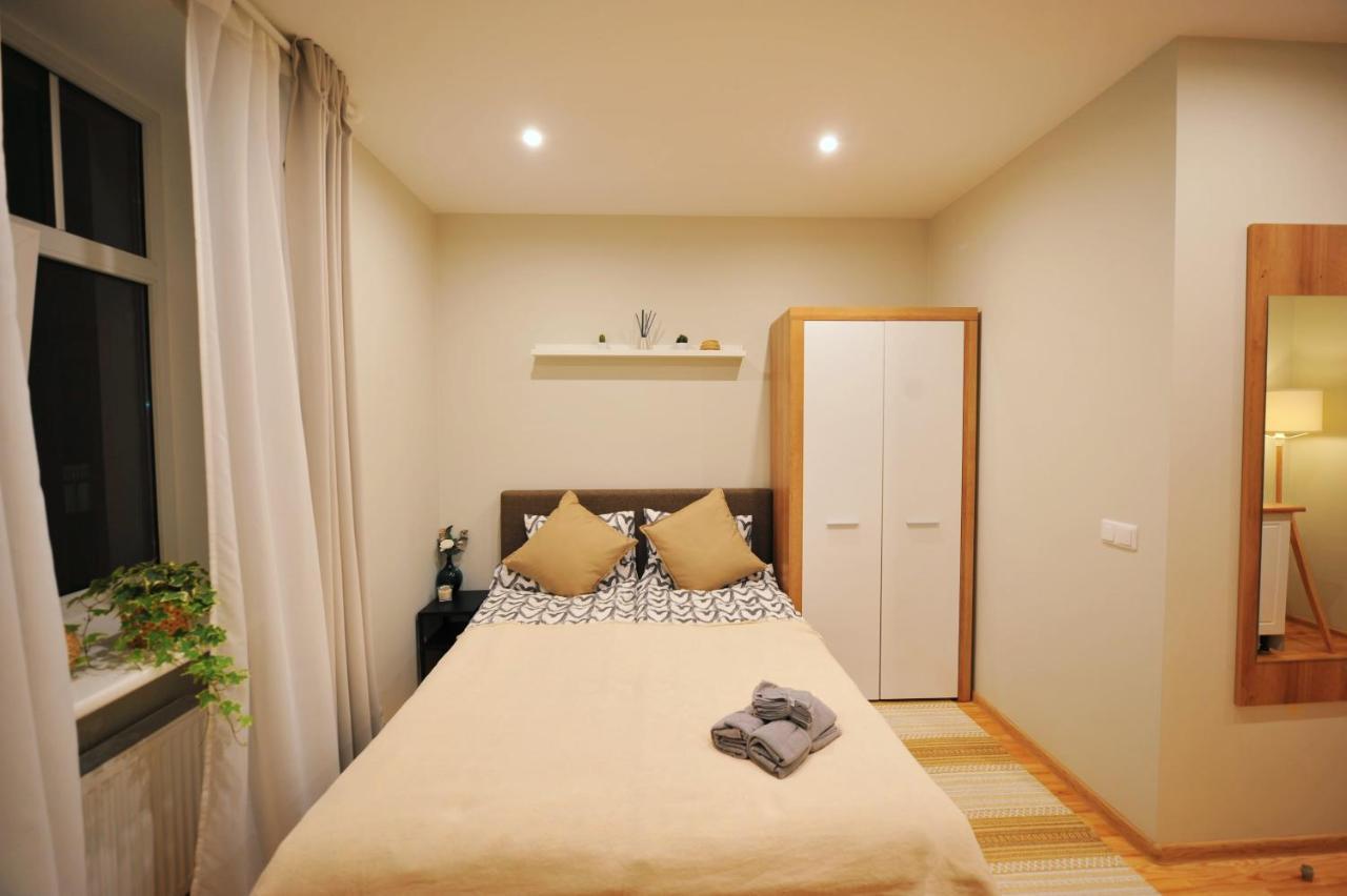 Central Comfort At Hanzas Residence, Stay Near Cafes, Bars, Museums & Esplanade リガ エクステリア 写真