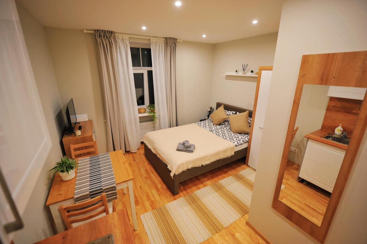 Central Comfort At Hanzas Residence, Stay Near Cafes, Bars, Museums & Esplanade リガ エクステリア 写真
