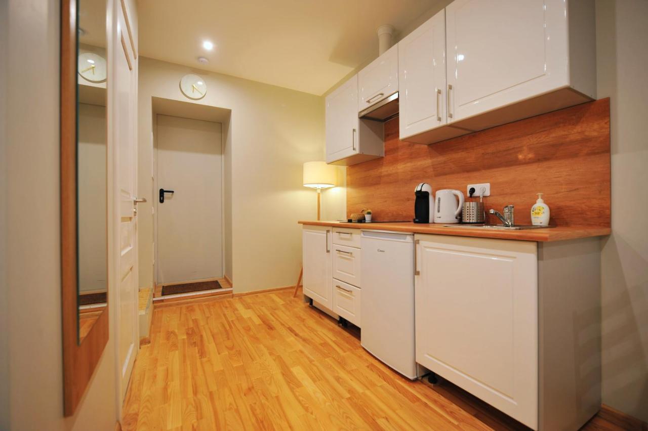 Central Comfort At Hanzas Residence, Stay Near Cafes, Bars, Museums & Esplanade リガ エクステリア 写真